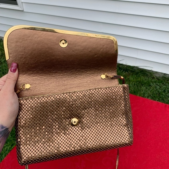 Vintage Bueno purse metallic mesh overlay snap‎ button closure - Picture 9 of 10